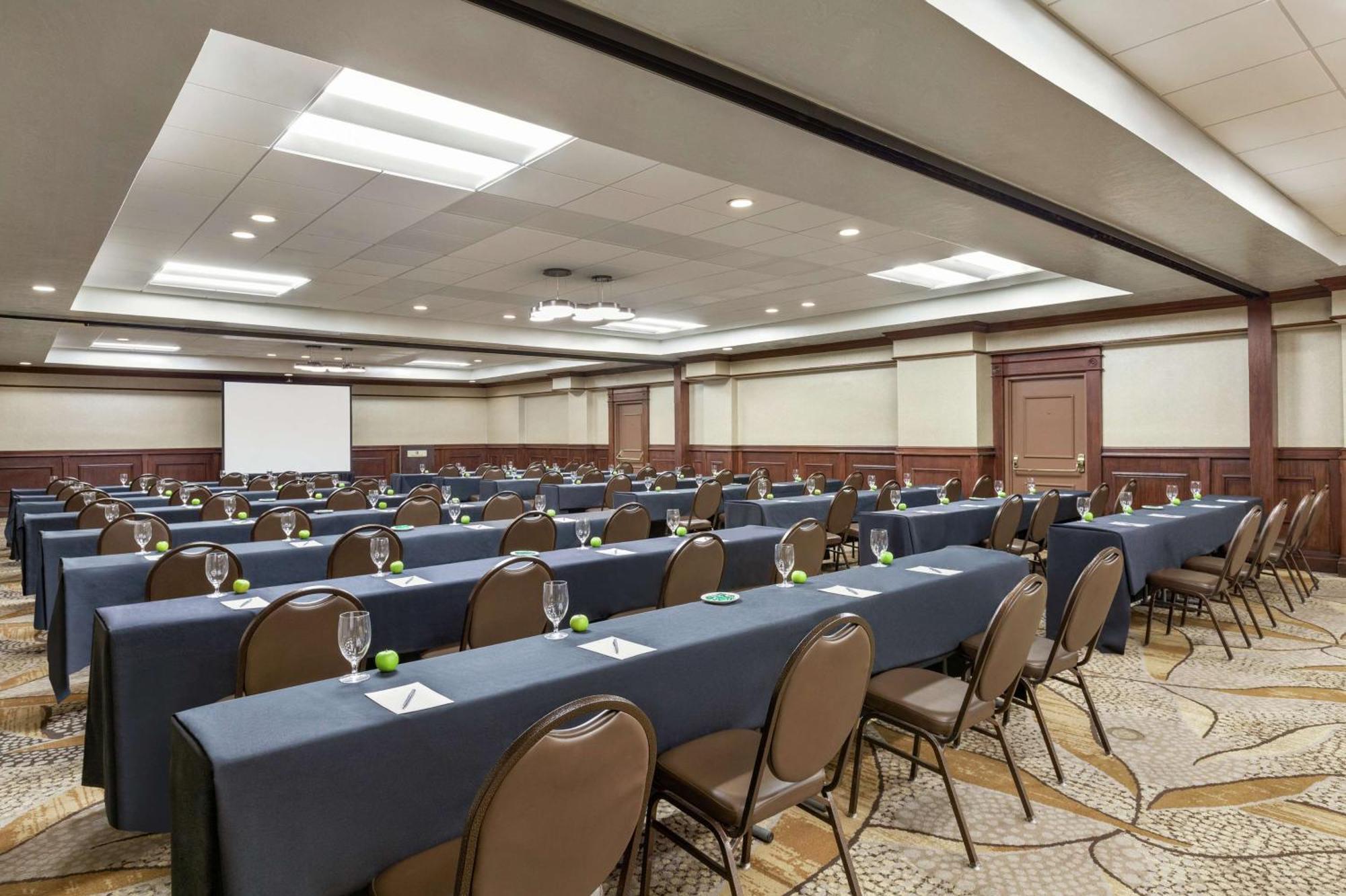Embassy Suites By Hilton Santa Ana Orange County Airport Extérieur photo