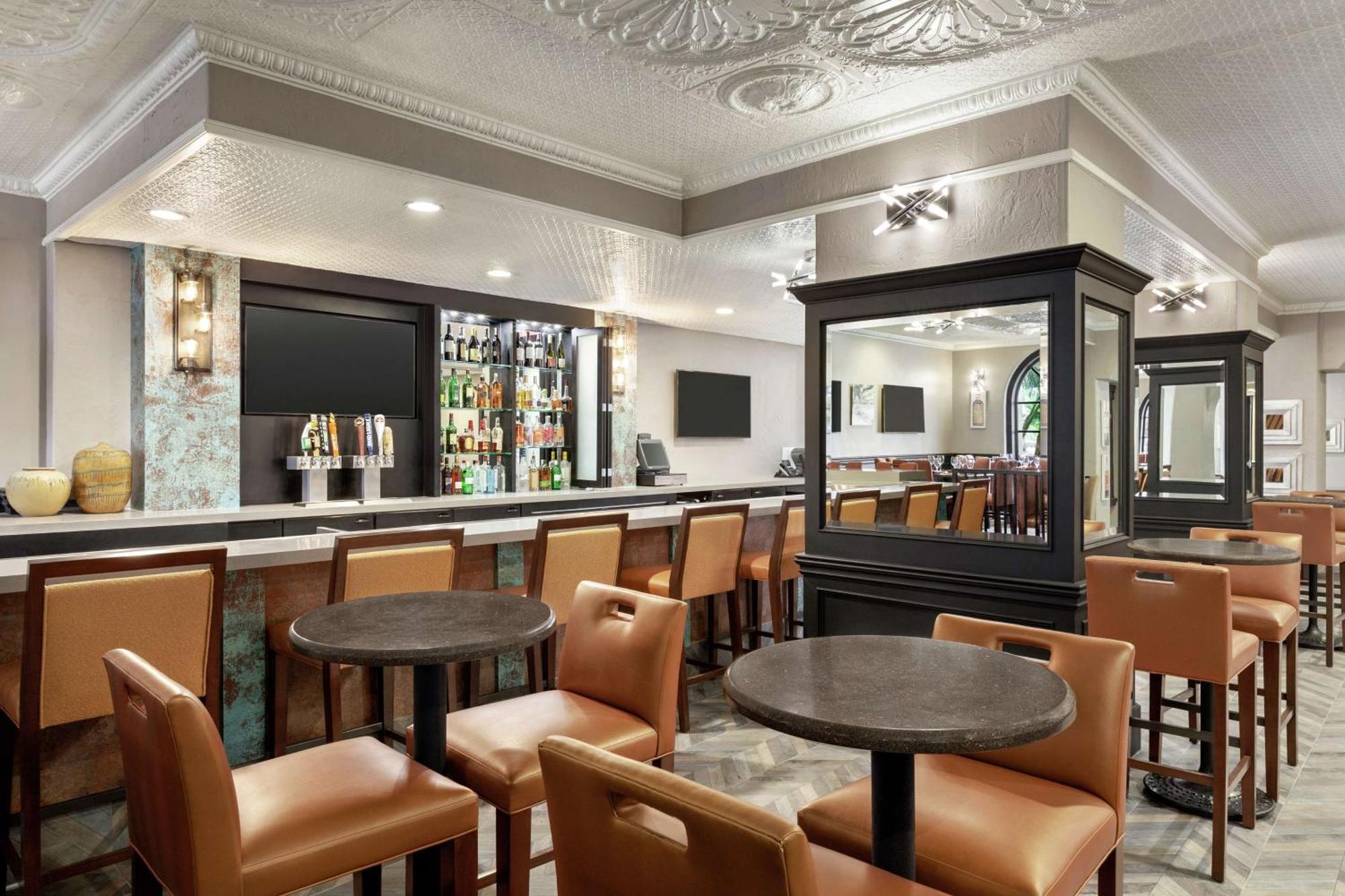 Embassy Suites By Hilton Santa Ana Orange County Airport Extérieur photo
